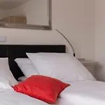 Mala *